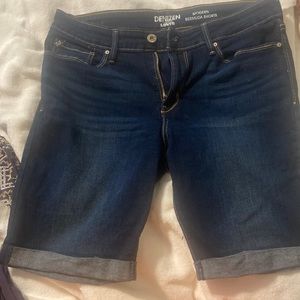 Levi’s Bermuda shorts